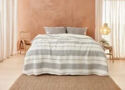 Couvre-lit KORNVALMUE 220x240 Beige/noir -Royal Oak || DODO || Basic Soldes Magasin 186291