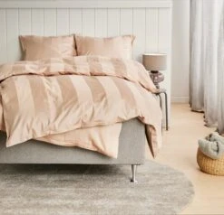 Parure De Lit Satin BARBO 240x220 Sable -Royal Oak || DODO || Basic Soldes Magasin 194139